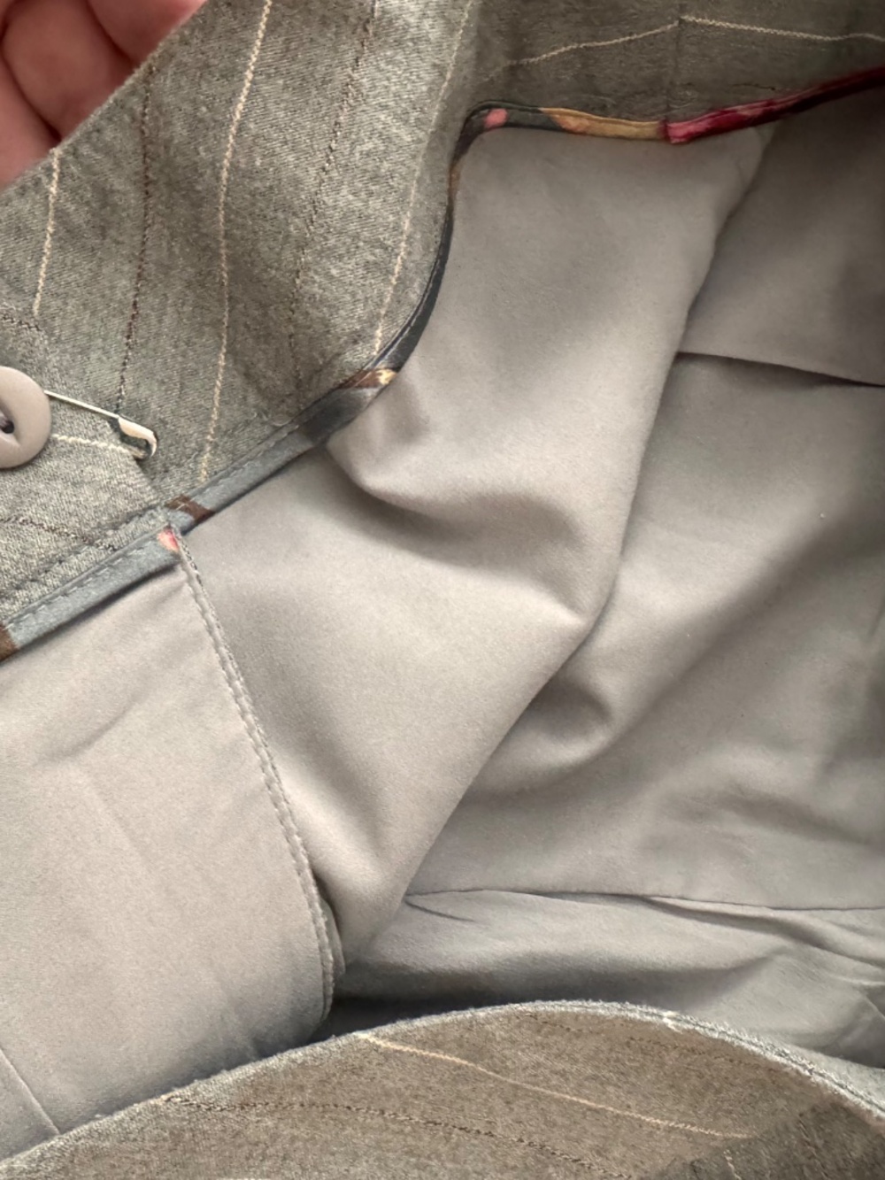 Classiques Entier Gray Pinstripe Wide Leg Cuffed Wool Blend Dress Pants - Picture 5 of 5
